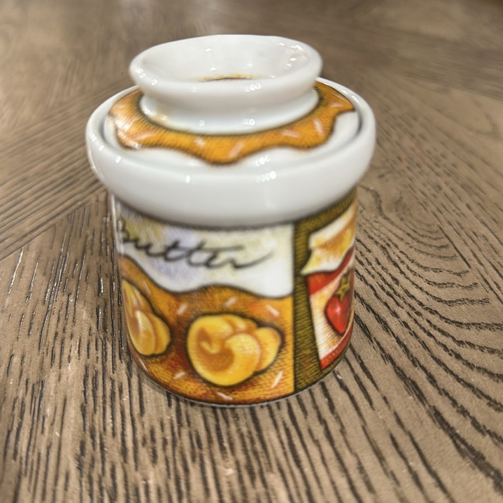 Butter Crock for Counter with Water - Picture 2 of 7